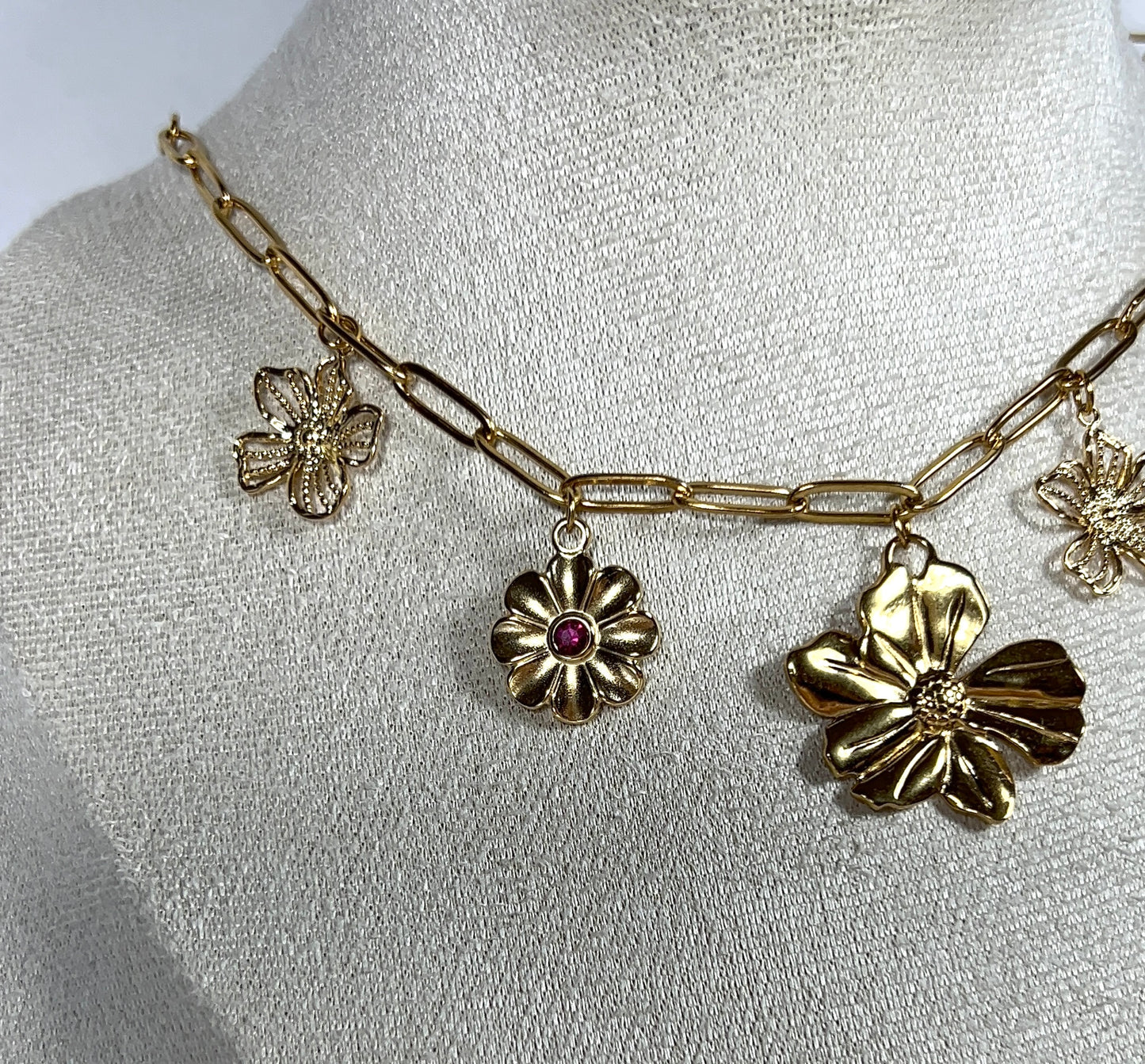 Collier Tracy