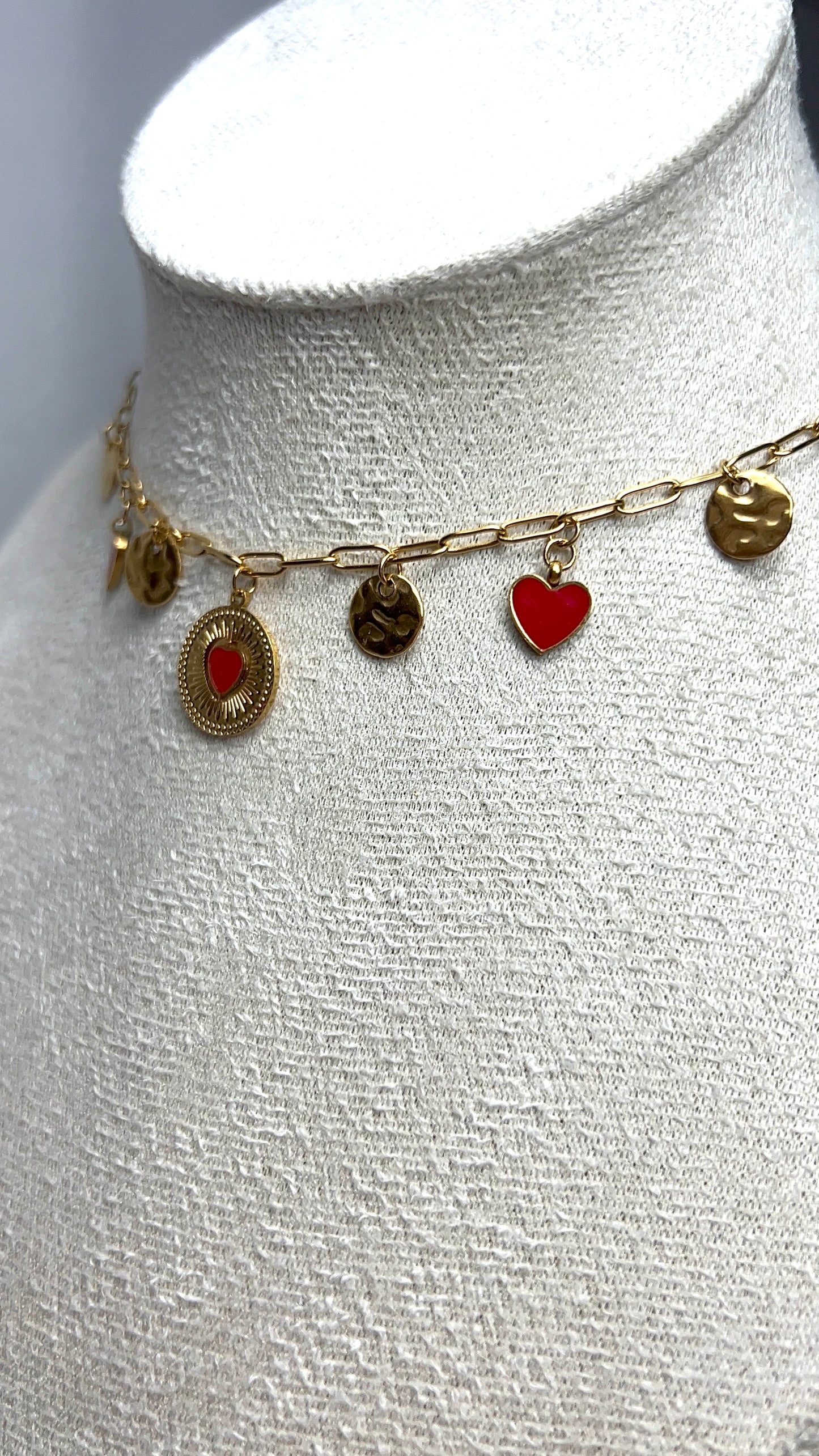 Collier Love - Collier cœurs et breloques martelées en acier inoxydable femme